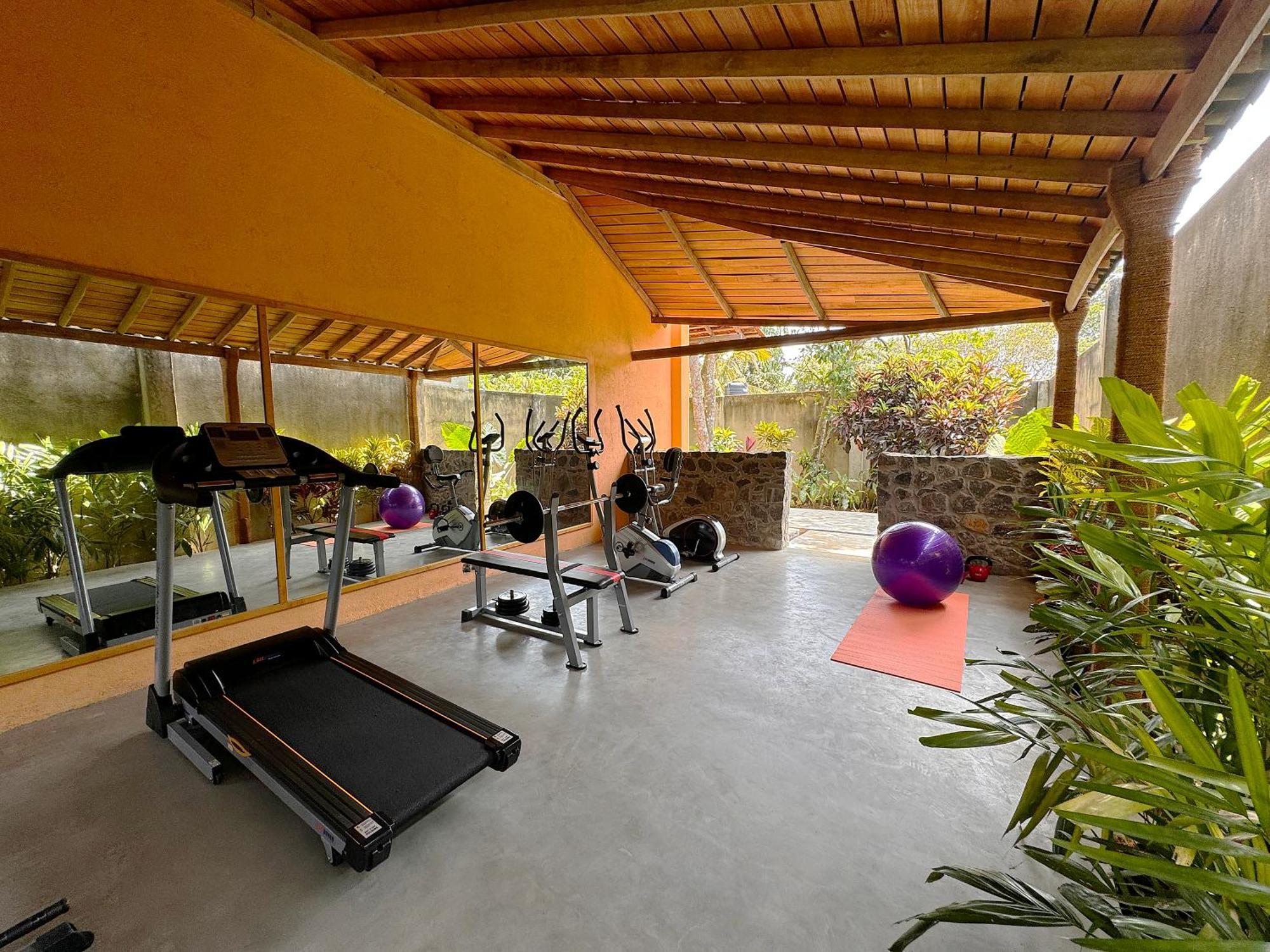Coastline Mirissa Boutique Hotel And Spa 外观 照片